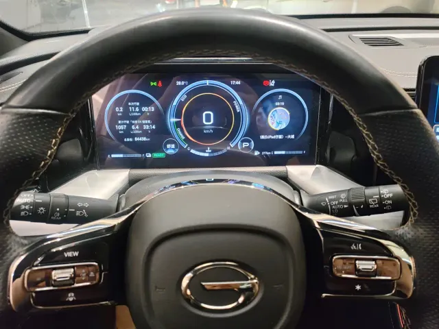 GAC Trumpchi GS8 — Фото автомобиля 16
