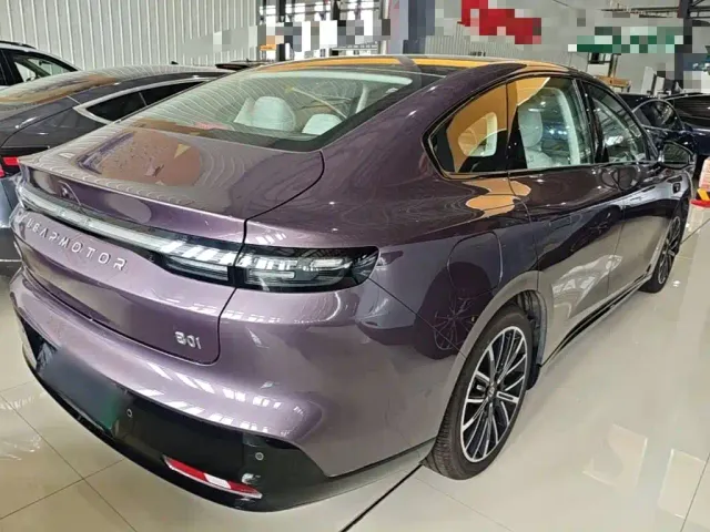 Leapmotor B01 — Фото автомобиля 6