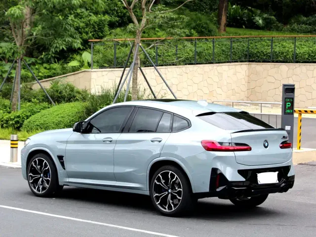 BMW X4 M — Фото автомобиля 9