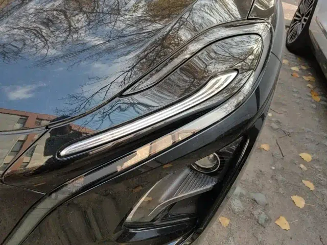 Hongqi E-QM5 — Фото автомобиля 5