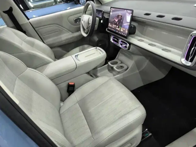 Leapmotor B10 — Фото автомобиля 8