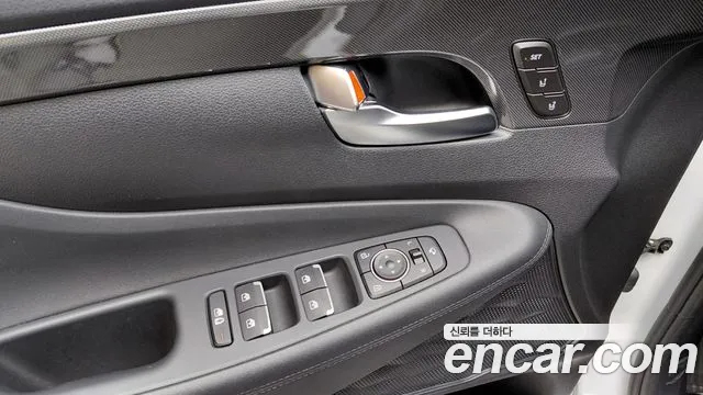 Hyundai Santafe — Фото автомобиля 30