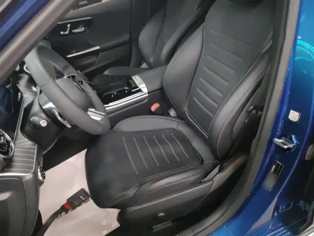 Mercedes-Benz C-Class — Фото автомобиля 14