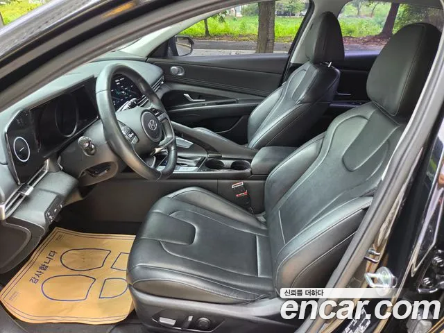Hyundai AVANTE Avante (CN7) — Фото автомобиля 18