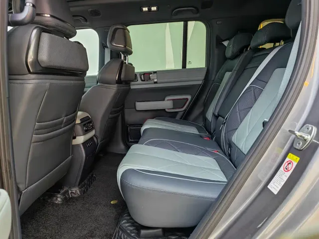 BYD FangChengBao Leopard 5 — Фото автомобиля 6