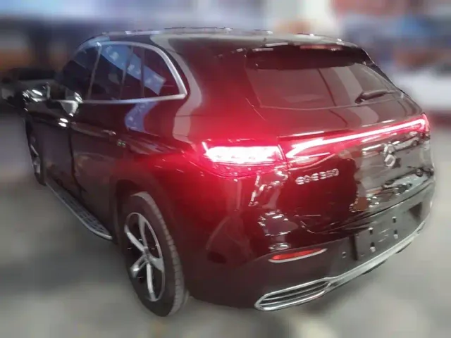 Mercedes-Benz EQE SUV — Фото автомобиля 6