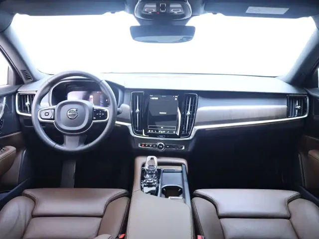Volvo S90 — Фото автомобиля 13