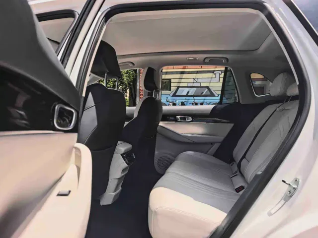 Geely Galaxy E5 — Фото автомобиля 6