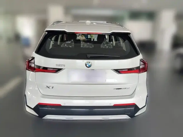 BMW X1 — Фото автомобиля 3