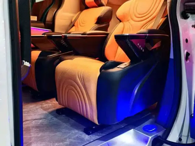 Toyota Sienna — Фото автомобиля 8
