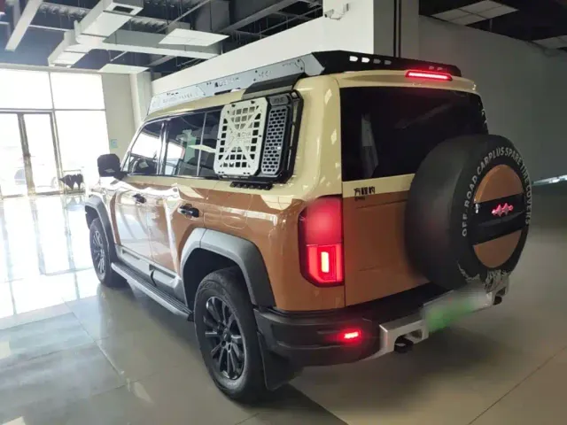 BYD FangChengBao Leopard 5 — Фото автомобиля 4