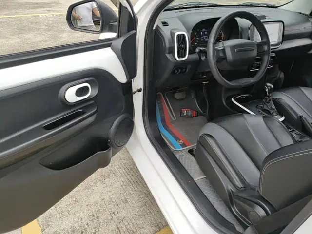 Roewe Clever — Фото автомобиля 15