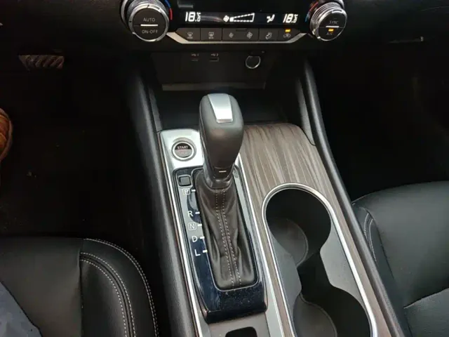 Nissan Teana — Фото автомобиля 13
