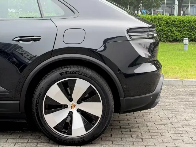 Porsche Macan EV — Фото автомобиля 5