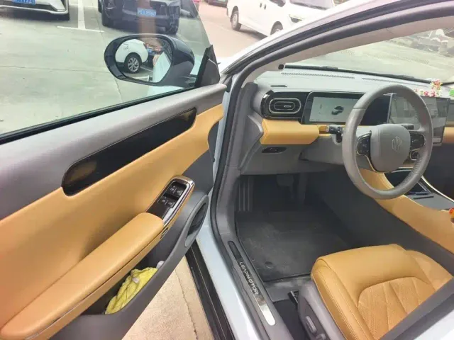 Leapmotor C01 — Фото автомобиля 13