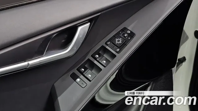 Kia Niro The All New — Фото автомобиля 16