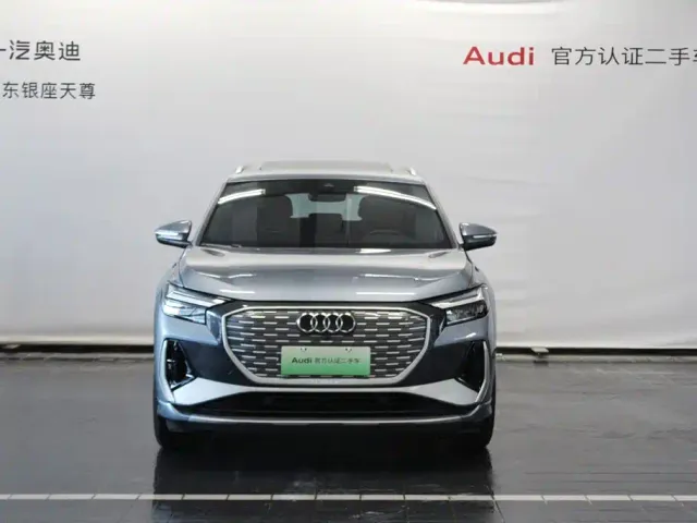 Audi Q4 e-tron — Фото автомобиля 2