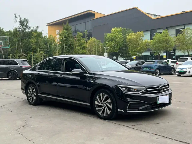 Volkswagen Magotan GTE Plug-in Hybrid 2022 GTE Luxury — Фото автомобиля 7