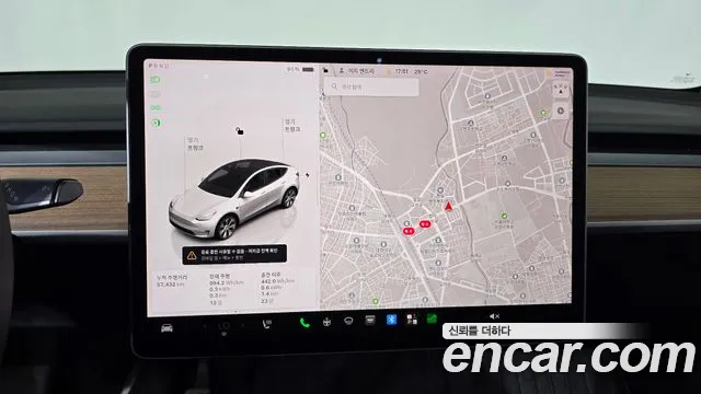 Tesla Model Y — Фото автомобиля 18