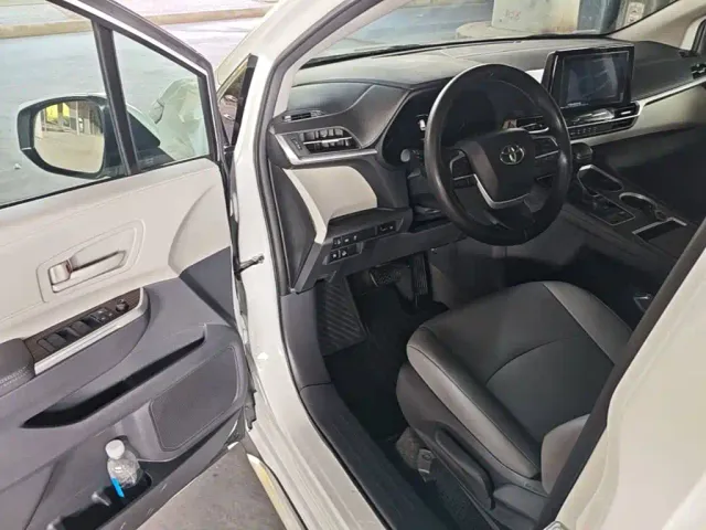 Toyota Granvia — Фото автомобиля 15