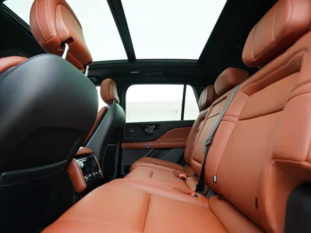 Lincoln Aviator — Фото автомобиля 20