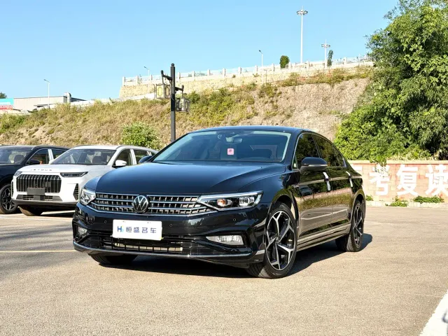 Фотография автомобиля — Volkswagen Magotan