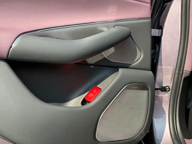 Xiaomi SU7 — Фото автомобиля 26
