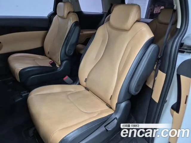 Kia Carnival 4th Gen — Фото автомобиля 12