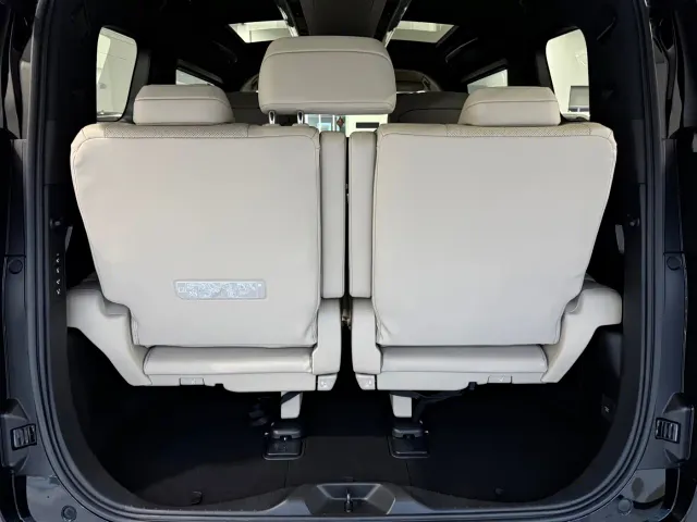 Toyota Vellfire — Фото автомобиля 9