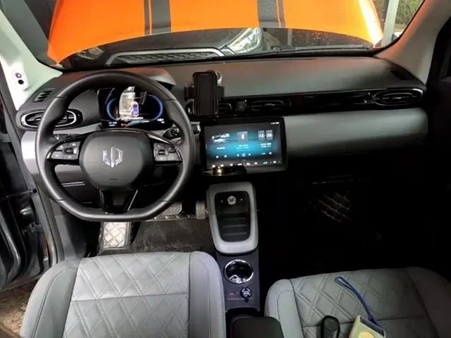 Leapmotor T03 — Фото автомобиля 5