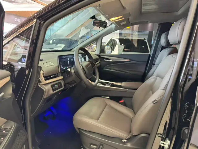 Maxus G50 PHEV — Фото автомобиля 8