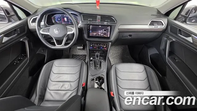 Volkswagen Tiguan — Фото автомобиля 10