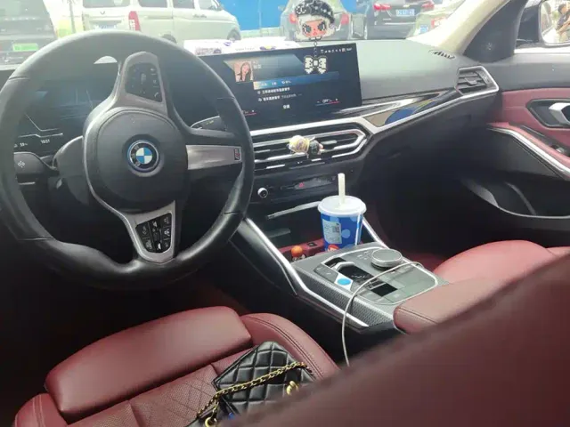 BMW i3 — Фото автомобиля 12