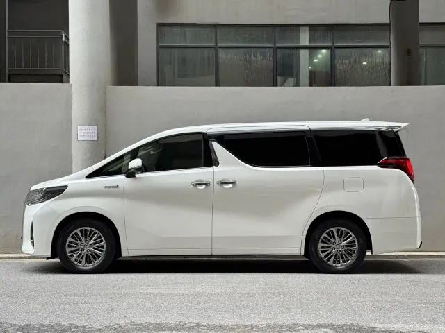 Toyota Alphard — Фото автомобиля 7