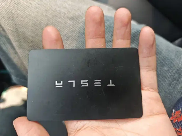 Tesla Model Y — Фото автомобиля 8