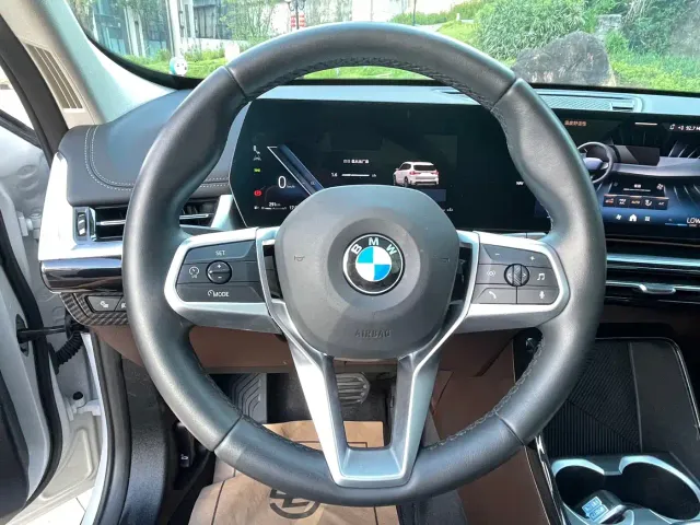 BMW X1 — Фото автомобиля 12