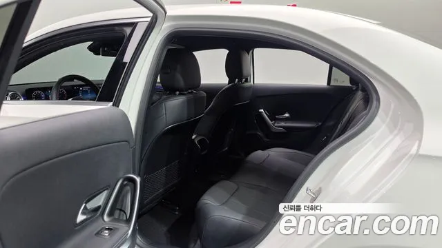 Mercedes-Benz A-Class W177 — Фото автомобиля 17