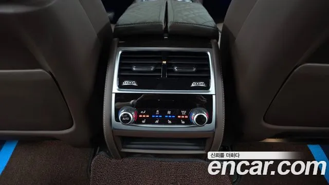BMW 7 Series — Фото автомобиля 19