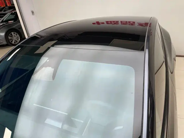 Tesla Model Y — Фото автомобиля 5