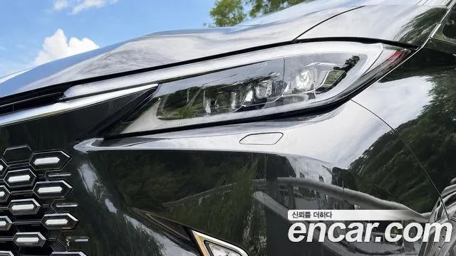 Lexus LM — Фото автомобиля 6