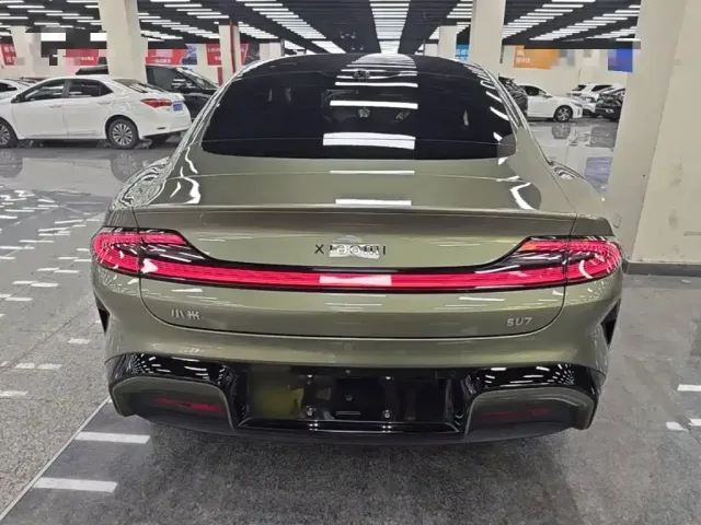 Xiaomi SU7 — Фото автомобиля 3
