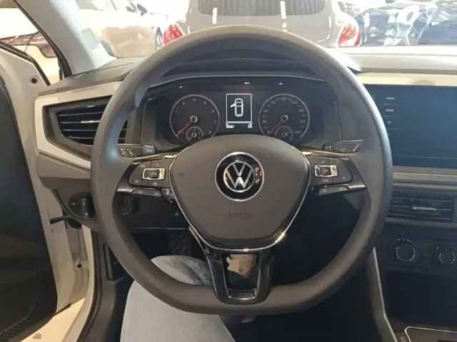 Volkswagen Polo — Фото автомобиля 10