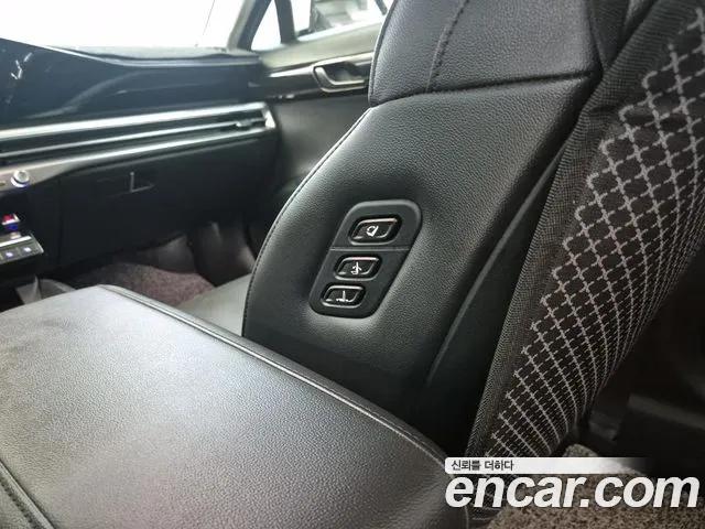 Hyundai Grandeur GN7 — Фото автомобиля 19