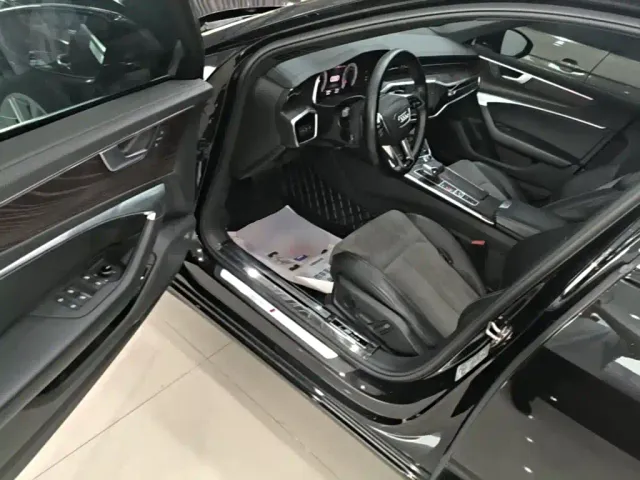 Audi A6L — Фото автомобиля 15