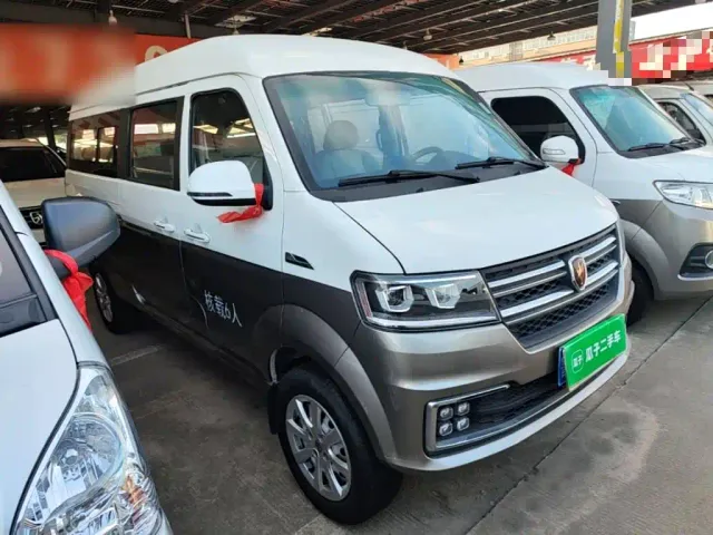 Jinbei New Hiace S — Фото автомобиля 3