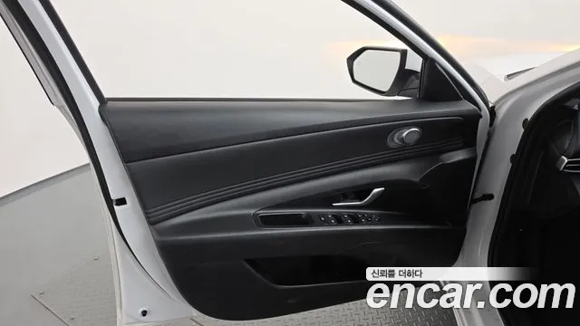 Hyundai AVANTE Modern — Фото автомобиля 23
