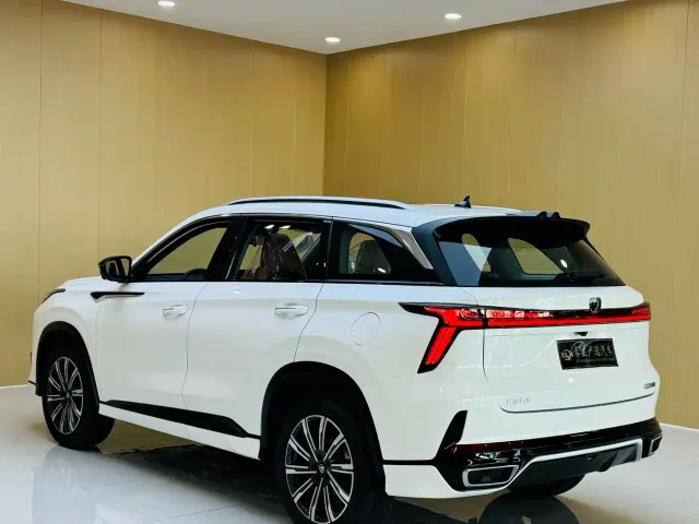 Changan CS75 Plus — Фото автомобиля 11