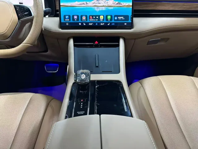 Aito M7 — Фото автомобиля 12
