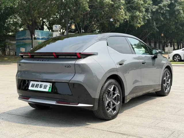 Lynk & Co Z20 — Фото автомобиля 4