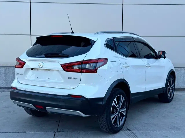 Nissan Qashqai — Фото автомобиля 12